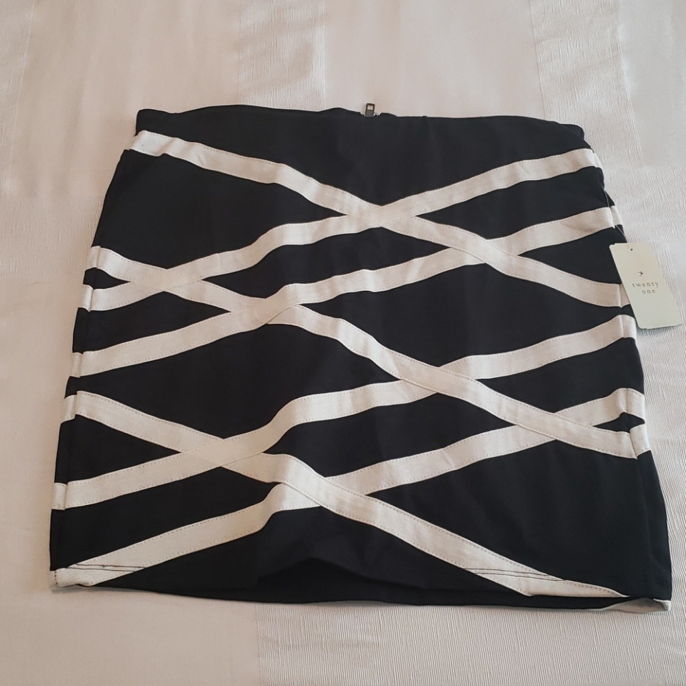 Forever 21 Skirt NWT